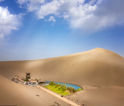 张掖七彩丹霞旅游景区+嘉峪关+莫高窟+鸣沙山月牙泉+丹霞口文旅小镇+悬壁长城3日2晚私家团